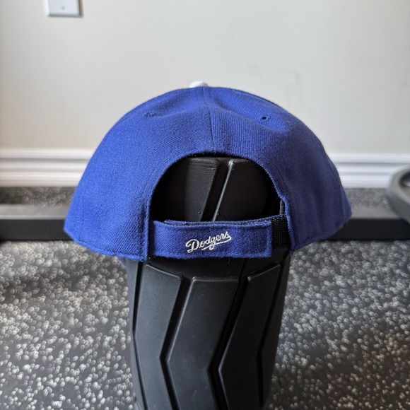 LA Dodgers Velcroback Cap - Picture 3 of 4